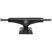 Cargar imagen en el visor de la galería, Lights Electric Eye II Trucks