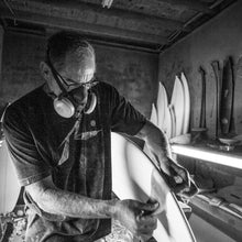 Load image into Gallery viewer, Rusty Thruster Medium