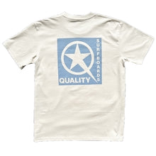 画像をギャラリービューアに読み込む, Be There Or Be Square Tee
