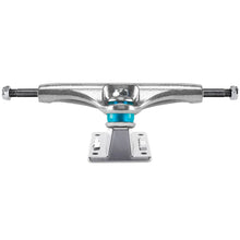 Load image into Gallery viewer, Polished Hollow Lights II Skateboard Trucks
