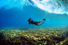 画像をギャラリービューアに読み込む, DaFin bodysurf swim fin Lifeguard Hawaii
