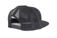 Cargar imagen en el visor de la galería, EST. Sombrero de camionero blanco sobre negro
