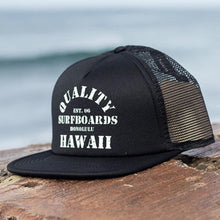 Cargar imagen en el visor de la galería, EST. Sombrero de camionero blanco sobre negro
