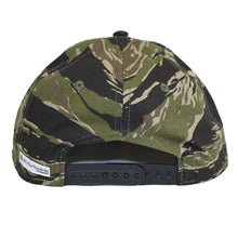 Cargar imagen en el visor de la galería, Haole sombrero lienzo blanco/ camo

