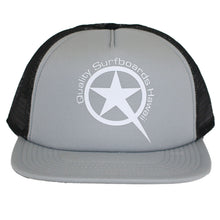 Cargar imagen en el visor de la galería, Sombrero Star Trucker Blanco en Plata con Negro
